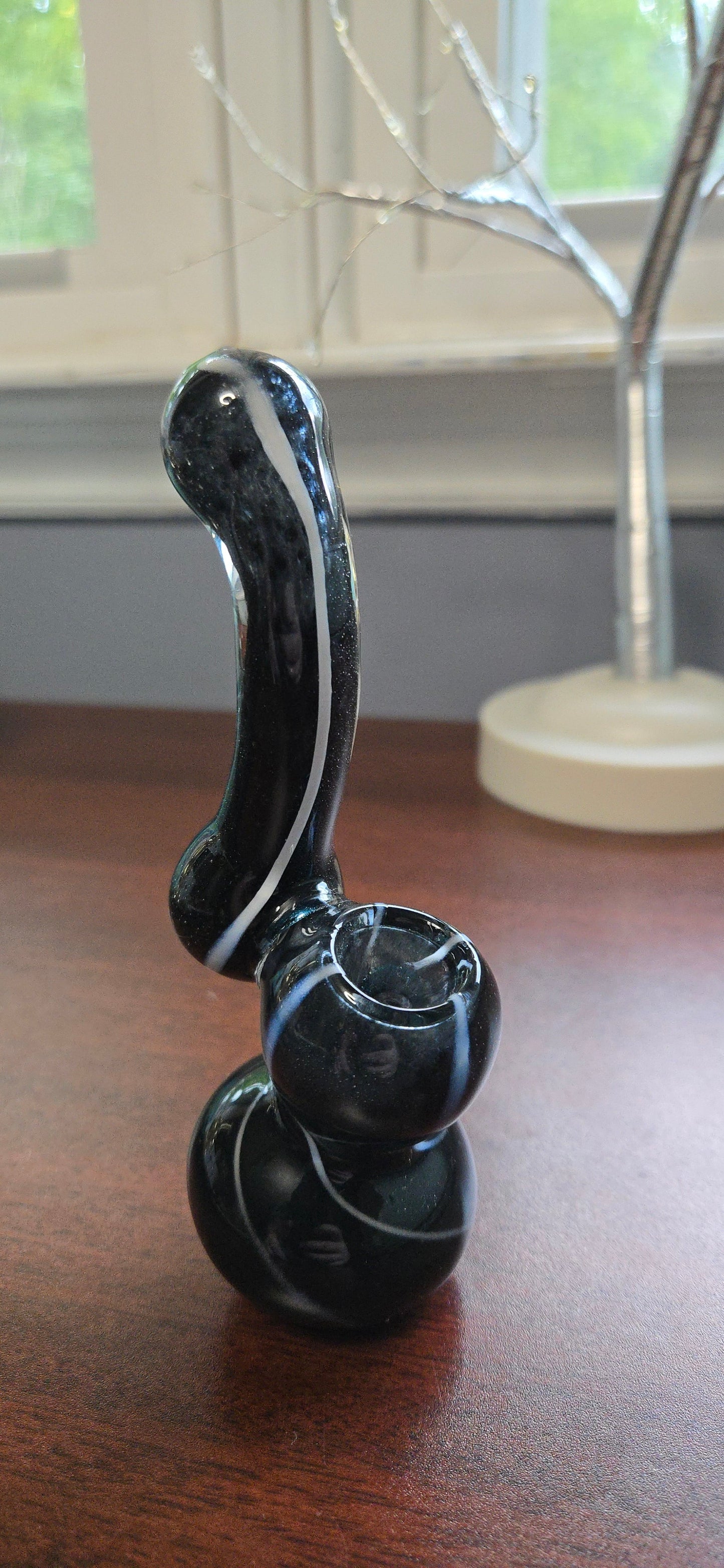 Black & White Swirl Glass Bubbler