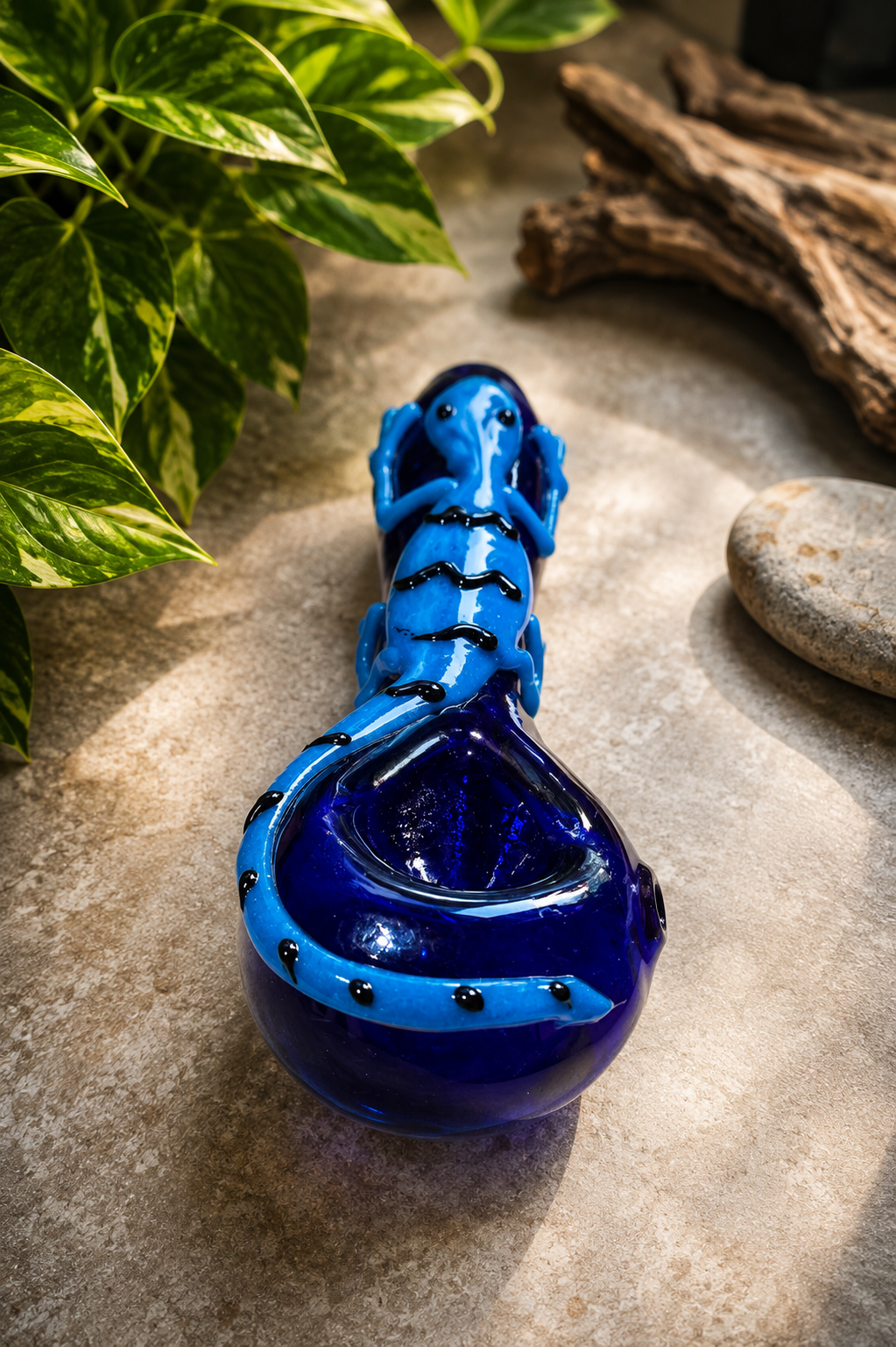 Blue Gecko Glass Hand Pipe