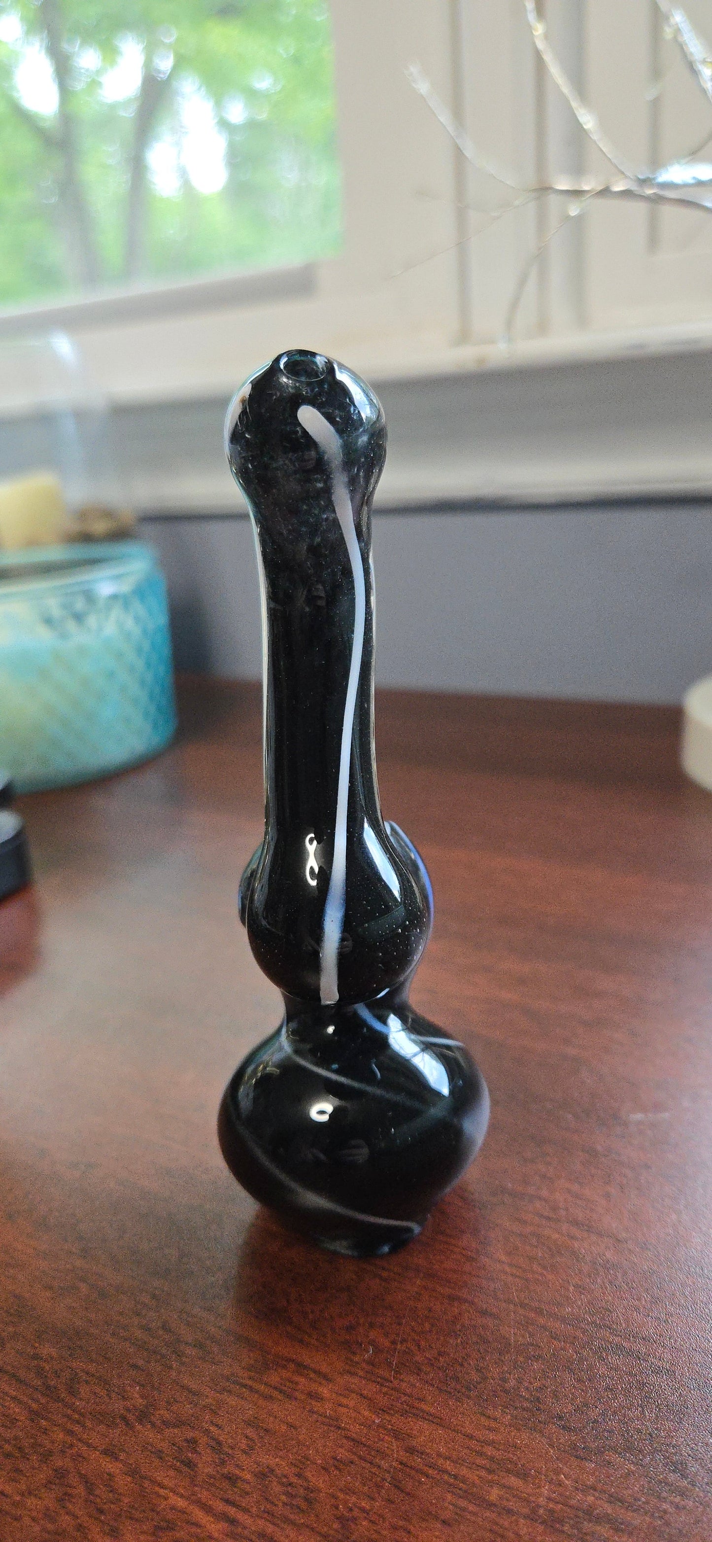 Black & White Swirl Glass Bubbler