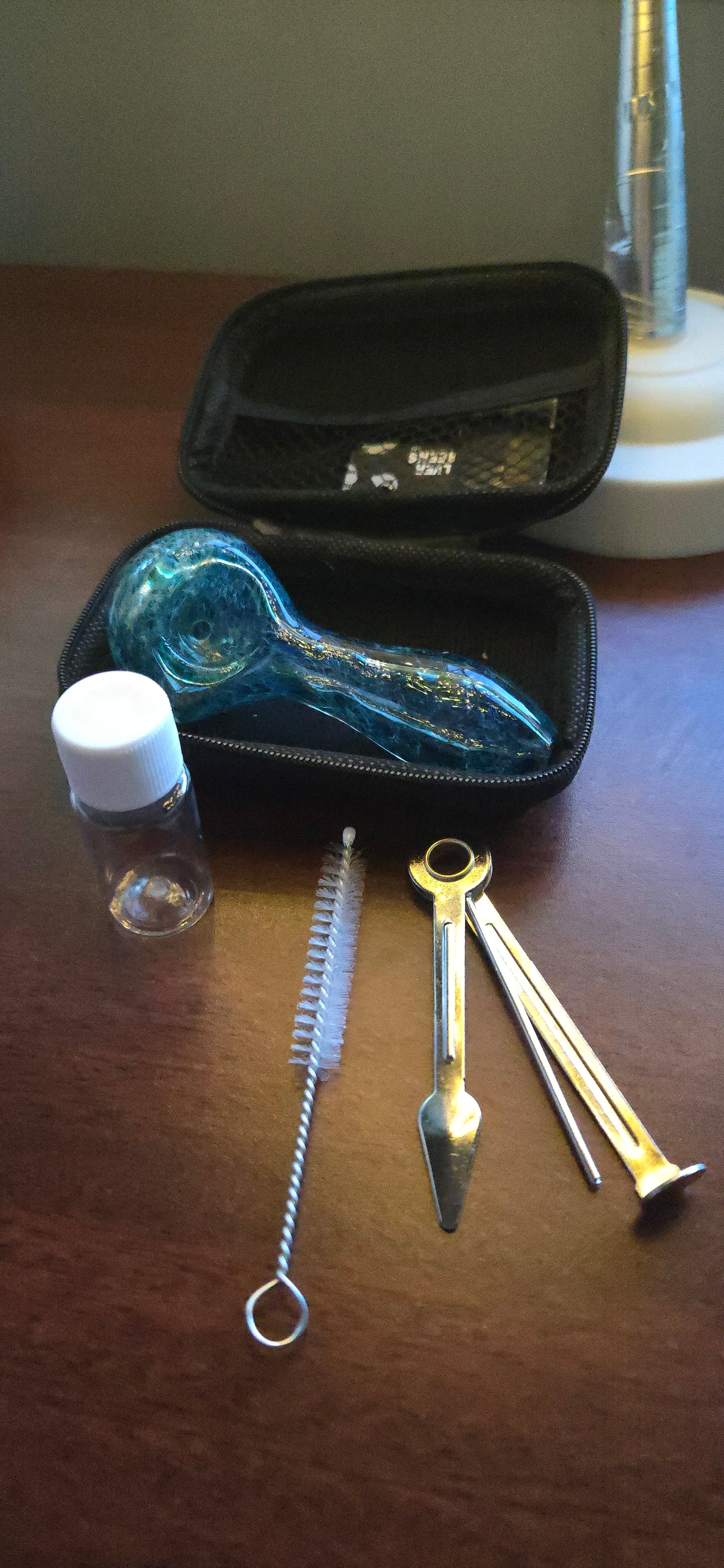 Blue Glass Hand Pipe – Perfect Session Kit